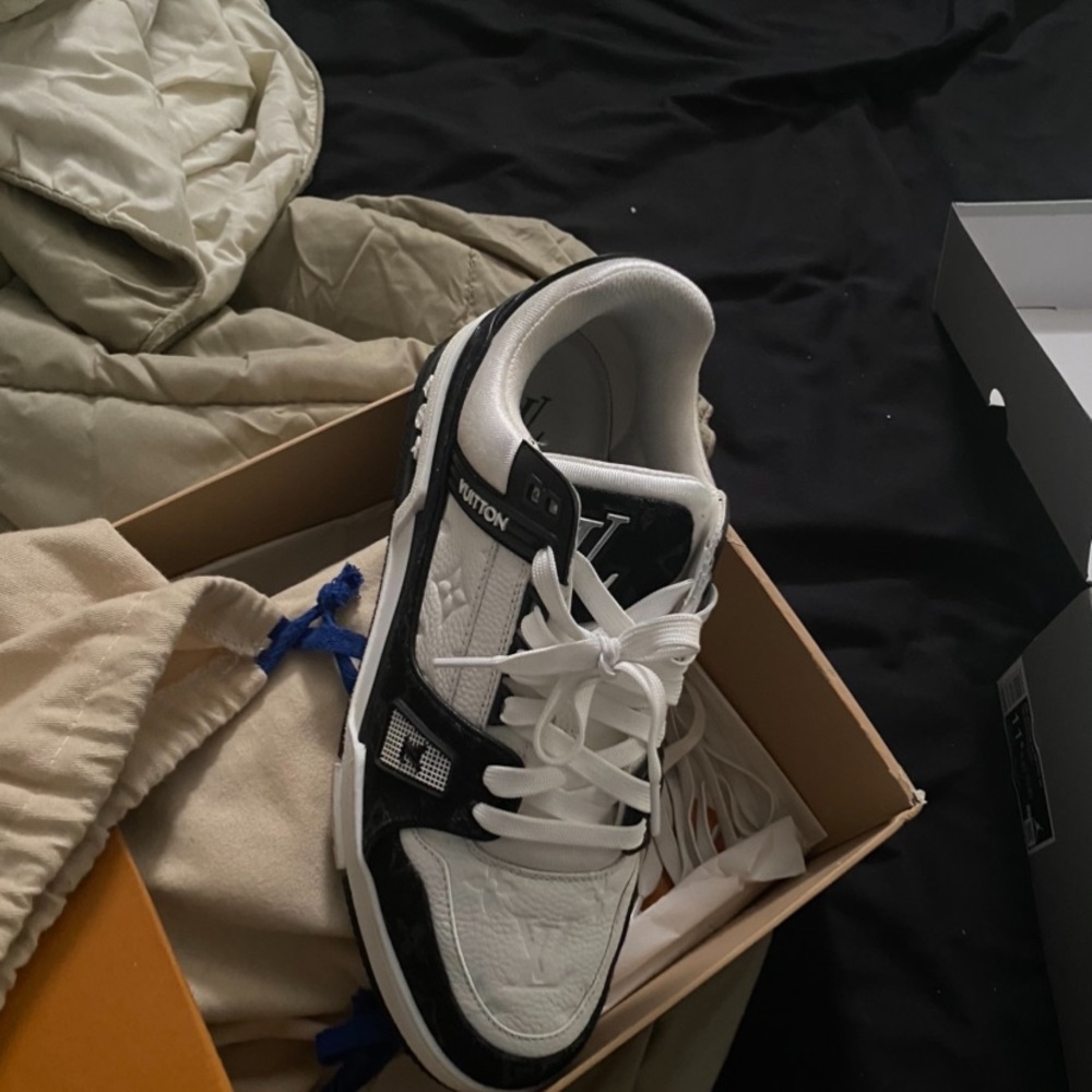 Fairly new Louis Vuitton sneakers